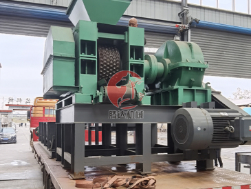 yy易游体育怎么样:陕西银河煤业请求煤矿采掘用破碎机专利全体提高煤矿采掘后破碎与运送的功率和可靠性